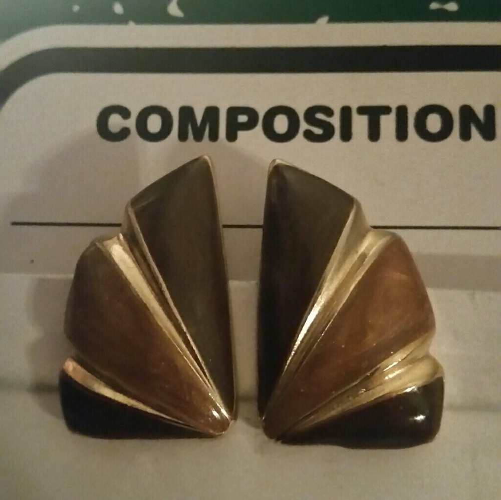 Vintage Purple 2 Tone and Gold Clip On Earrings.